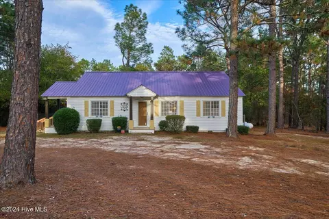 201 Stubby Oaks Rd, Aberdeen, NC 28315