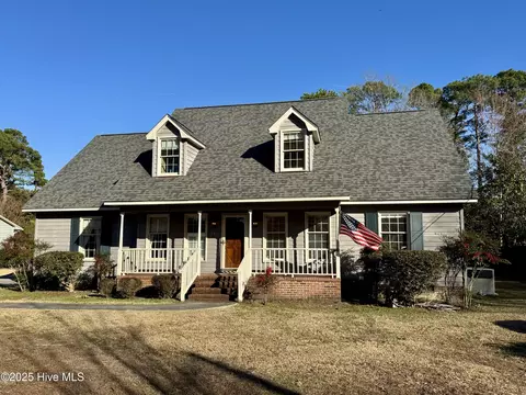318 Brookshire Ln, Wilmington, NC 28409