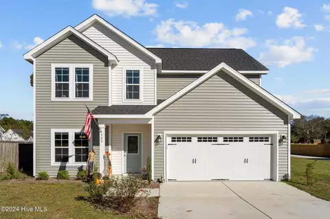 509 Poults Dr, Richlands, NC 28574