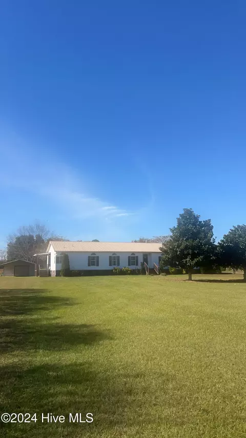8703 Healthy Plains Church Rd, Sims, NC 27880