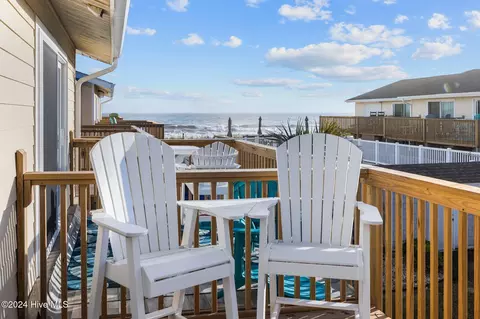 283 Salter Path Rd #100, Pine Knoll Shores, NC 28512