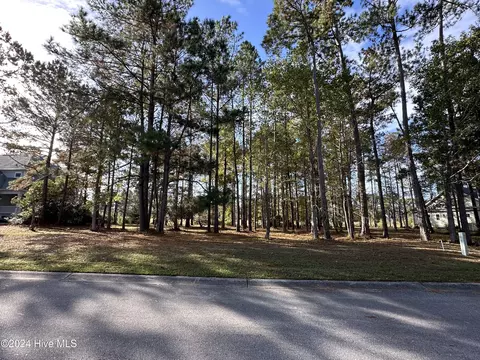 375 Laurel Valley Dr, Shallotte, NC 28470
