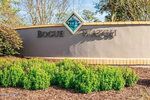 206 Crystal Water Pl, Newport, NC 28570