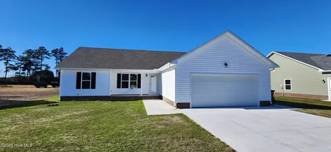 207 Compass Dr, Elizabeth City, NC 27909