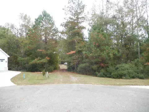 87 Village Cir, Rocky Point, NC 28457