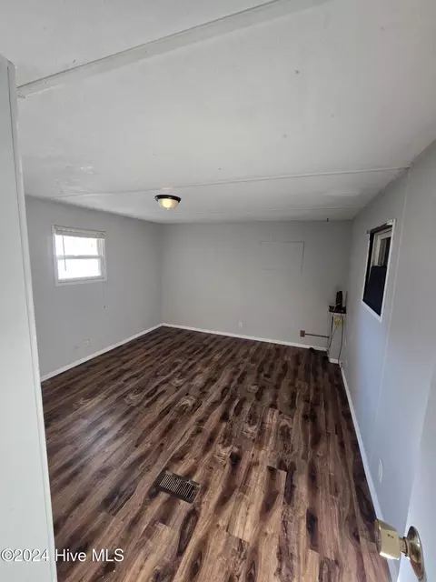 111 Boyle Dr, Hampstead, NC 28443 photo 9