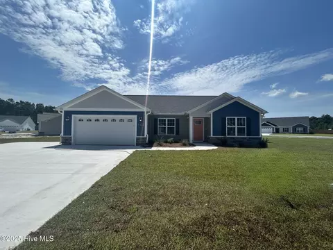 102 Duncan Ln, Newport, NC 28570