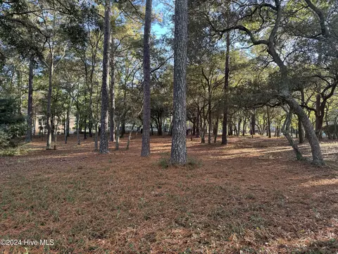 537 Longfellow Pl SW, Ocean Isle Beach, NC 28469