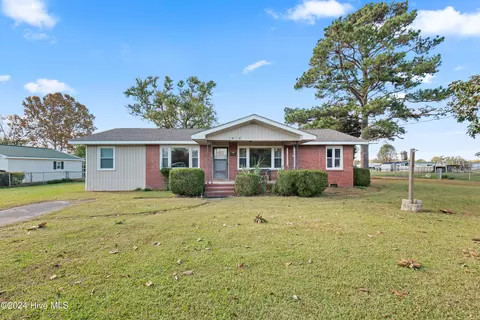 1408 Halltown Rd, Jacksonville, NC 28546