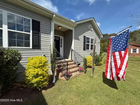 Exterior - 1535 Ghio Rd, Hamlet, NC 28345 photo 5 of 9