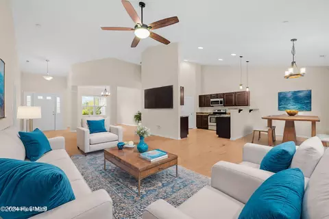Living - 1535 Ghio Rd, Hamlet, NC 28345 photo 2 of 8