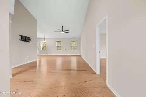 Entry Way - 1535 Ghio Rd, Hamlet, NC 28345 photo 2 of 4