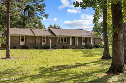 2593 Browntown Rd, Snow Hill, NC 28580