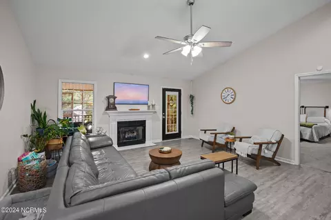 2129 Perrytown Loop Rd, New Bern, NC 28562 photo 10