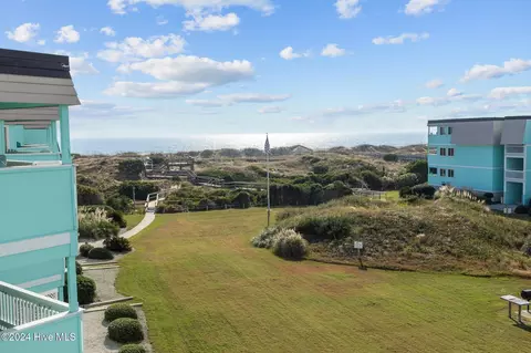 301 E Commerce Way Rd #321, Atlantic Beach, NC 28512