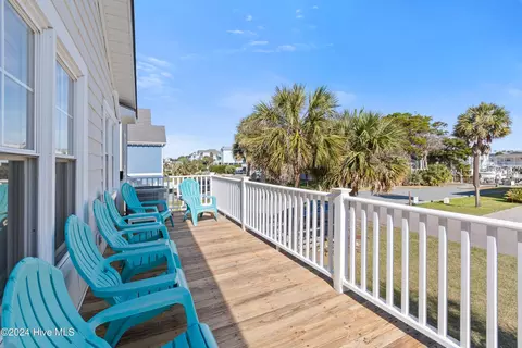 Exterior - 131 Marlin Dr, Holden Beach, NC 28462 photo 4 of 14