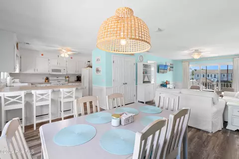 Dining - 131 Marlin Dr, Holden Beach, NC 28462 photo 2 of 3