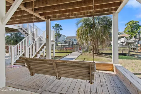 Exterior - 131 Marlin Dr, Holden Beach, NC 28462 photo 13 of 14
