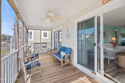 Exterior - 131 Marlin Dr, Holden Beach, NC 28462 photo 10 of 14
