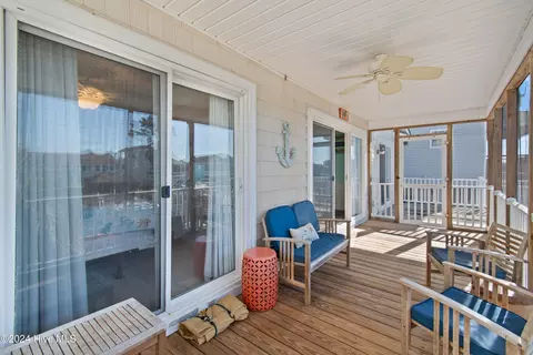 Exterior - 131 Marlin Dr, Holden Beach, NC 28462 photo 11 of 14