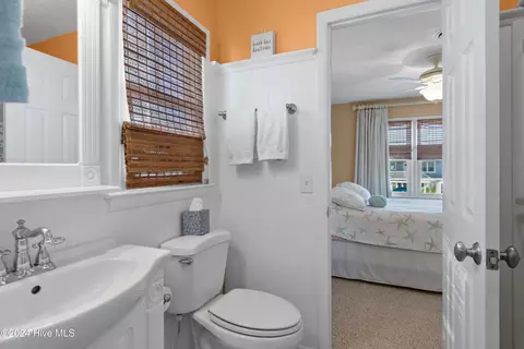 Bath - 131 Marlin Dr, Holden Beach, NC 28462 photo 1 of 4
