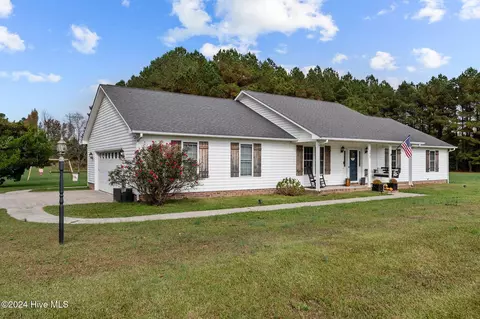 2417 Radford Ln, Greenville, NC 27834