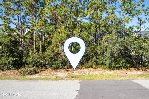 221 NE 51st St, Oak Island, NC 28465