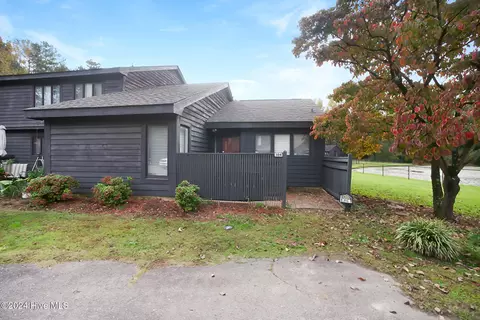 304 Crawford Creek Dr, Rockingham, NC 28379