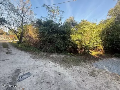 1006 Hutaff Aly, Wilmington, NC 28401