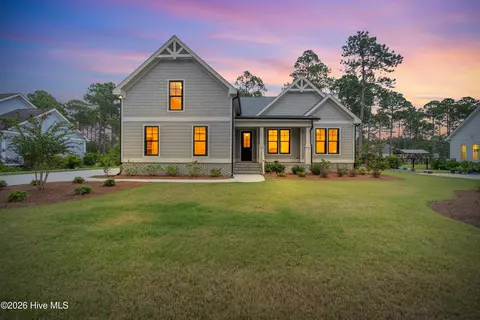 668 Breezewood Dr SE, Bolivia, NC 28422
