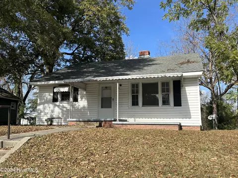 100 Howell St, Greenville, NC 27834