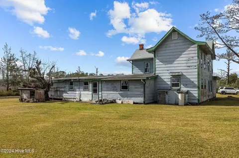 Exterior - 1056 Highway 70, Davis, NC 28524 photo 3 of 3