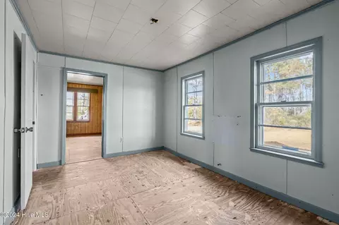Bedroom - 1056 Highway 70, Davis, NC 28524 photo 7 of 7