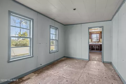 Bedroom - 1056 Highway 70, Davis, NC 28524 photo 6 of 7
