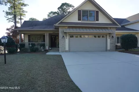 604 Planters Ridge Dr, Sunset Beach, NC 28468