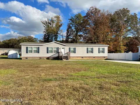 387 Hales Branch Dr, Roanoke Rapids, NC 27870