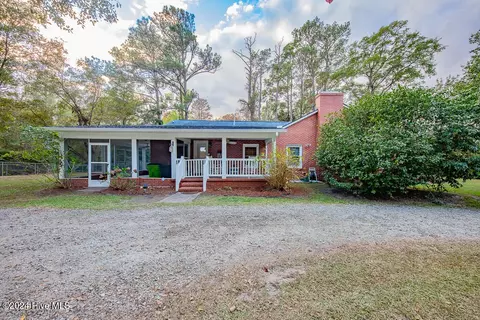 1501 Brices Creek Rd, New Bern, NC 28562