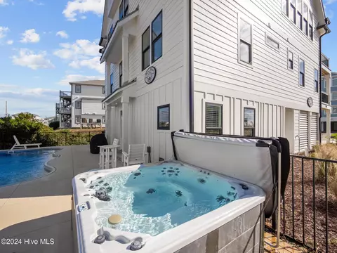 3003 Emerald Dr, Emerald Isle, NC 28594 photo 7