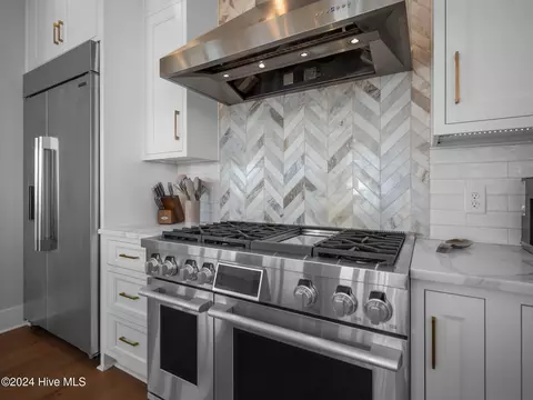 3003 Emerald Dr, Emerald Isle, NC 28594 photo 9