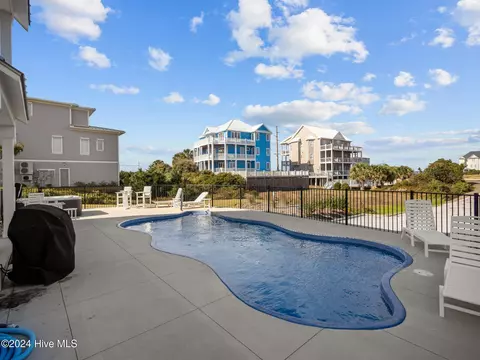 3003 Emerald Dr, Emerald Isle, NC 28594 photo 5