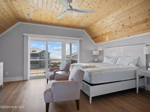 3003 Emerald Dr, Emerald Isle, NC 28594 photo 15