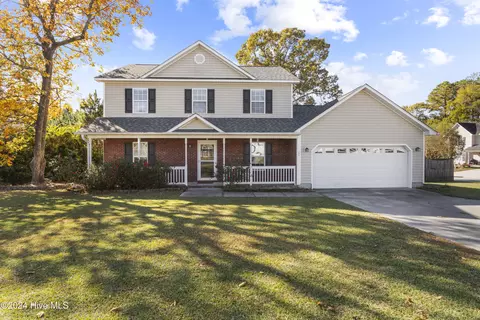 100 Whiteleaf Dr, Jacksonville, NC 28546