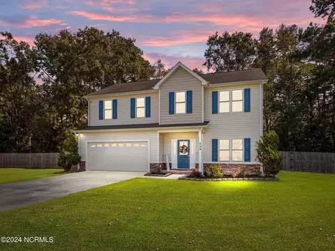 508 Newhan Ct, Hubert, NC 28539