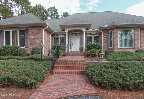 8 Interlachon Ln, Pinehurst, NC 28374 photo 2
