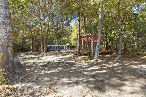 110 S Highland Ct, Holly Ridge, NC 28445