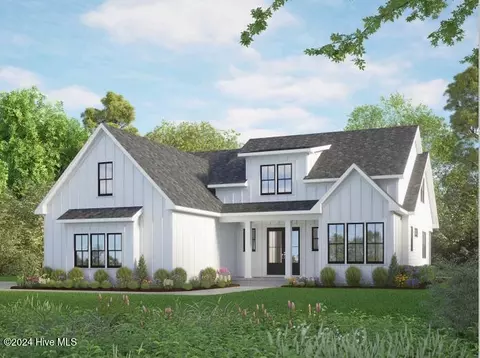 976 Crown Pointe Dr, Hampstead, NC 28443