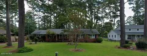 404 Melody Ln, Trent Woods, NC 28562