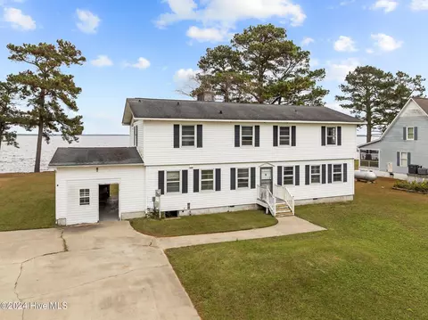 720 Norfleet Shores Rd, Belhaven, NC 27810