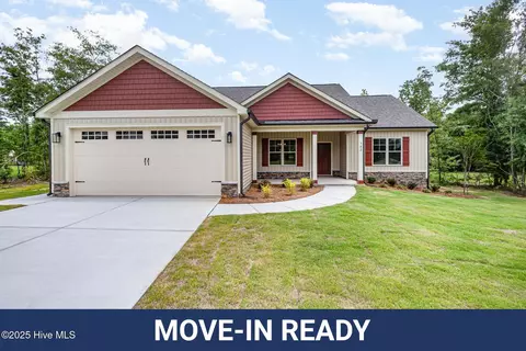 702 Tuscany Cir, Princeton, NC 27569