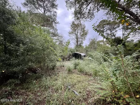 2 Yorktown Dr, Wilmington, NC 28403